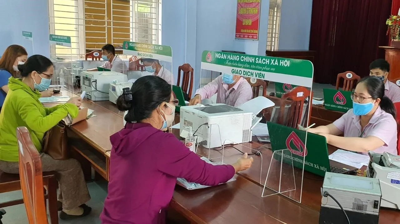 Thủ tục vay vốn ngân hàng chính sách xã hội để xây nhà cần những giấy tờ gì?