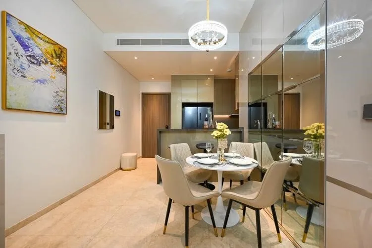 Căn hộ ở chung cư Terra Royal đang có giá bán giá mua thời điểm này là bao nhiêu?