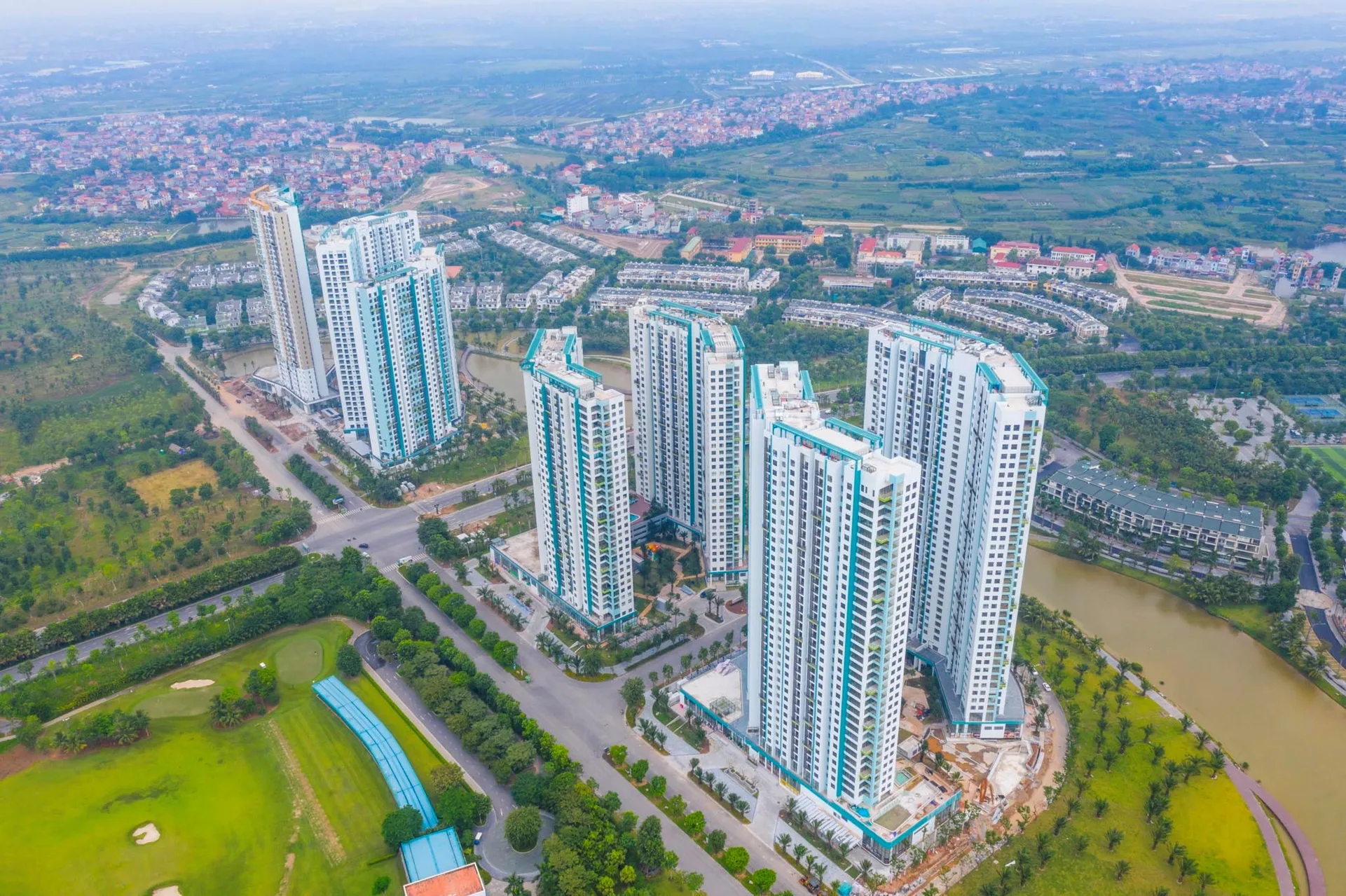 Chung cư Aqua Bay Sky Residences Ecopark có những tiện ích nội khu, ngoại khu nào?