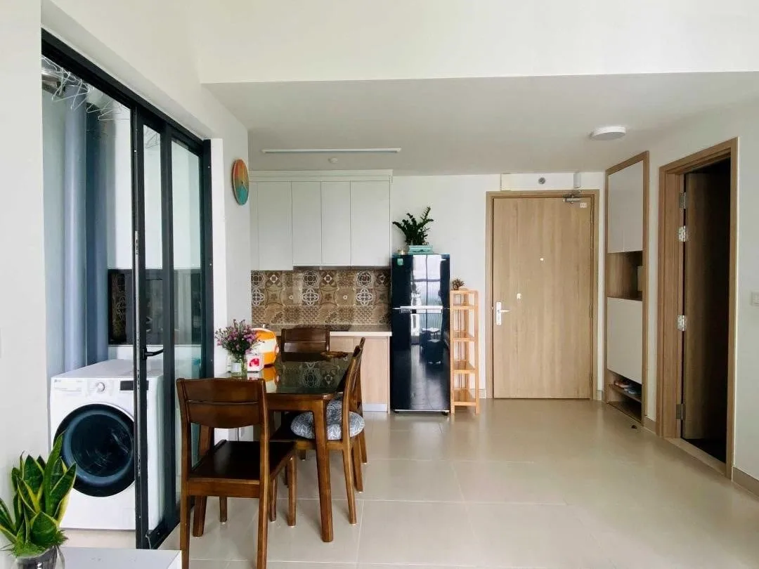Căn hộ 2PN+1 tại chung cư Aqua Bay Sky Residences Ecopark đang bán giá bao nhiêu?