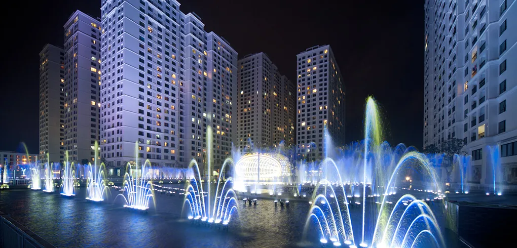 So sánh Vinhomes Times City và Royal City về biến động giá