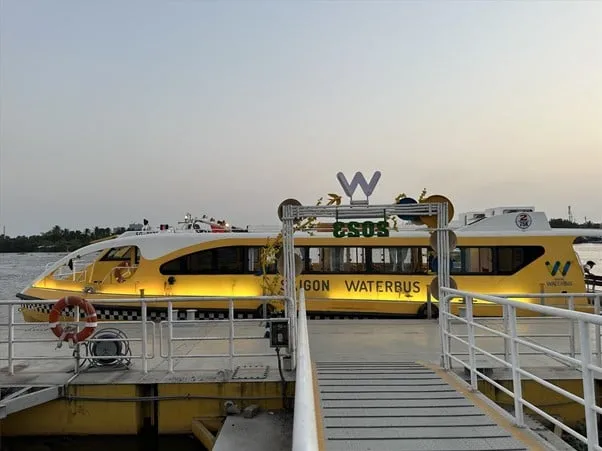 Gửi xe ở đâu khi đi xe bus trên sông Sài Gòn?