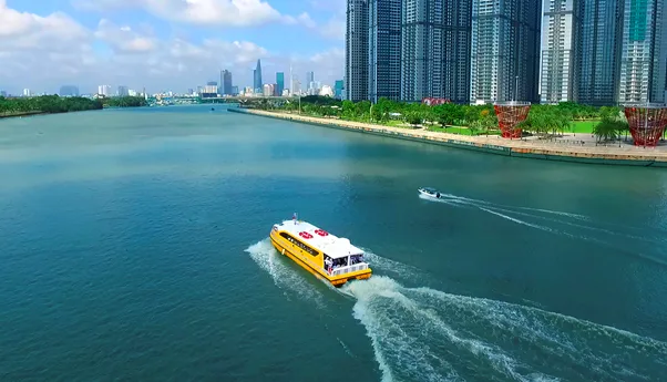 Cập nhật lộ trình, giá vé xe bus trên sông Sài Gòn mới nhất