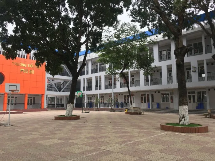 Chung cư Bộ Tư Lệnh Tăng Thiết Giáp gần những trường tiểu học nào?	