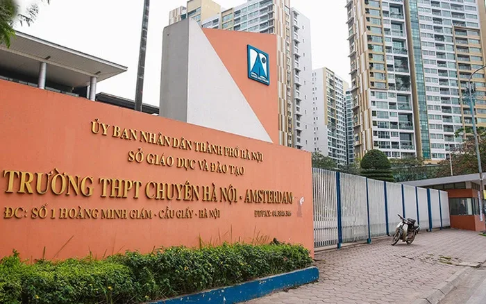 Chung cư CT1 Trung Văn gần những trường trung học phổ thông nào?