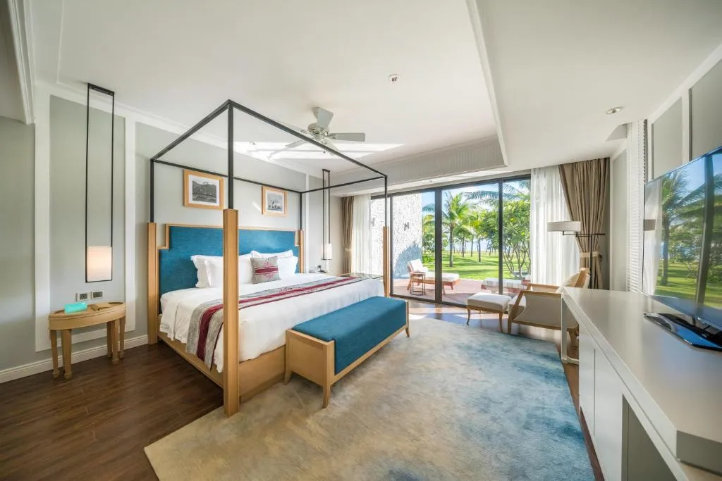 Giá phòng Deluxe Ocean tại Vinpearl Resort & Spa Hội An đang là bao nhiêu?