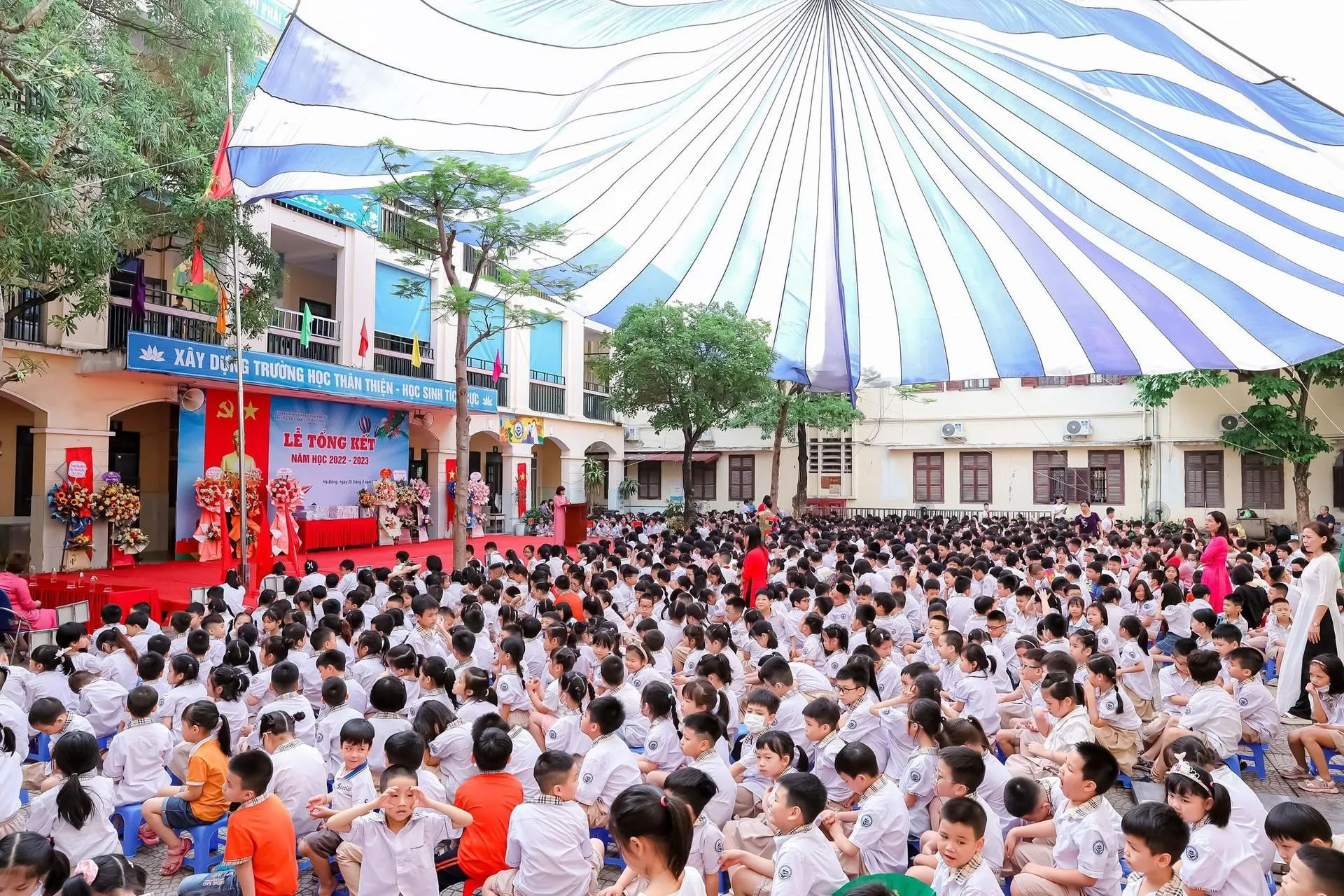 Từ The K-Park dễ dàng di chuyển đến những trường tiểu học nào?