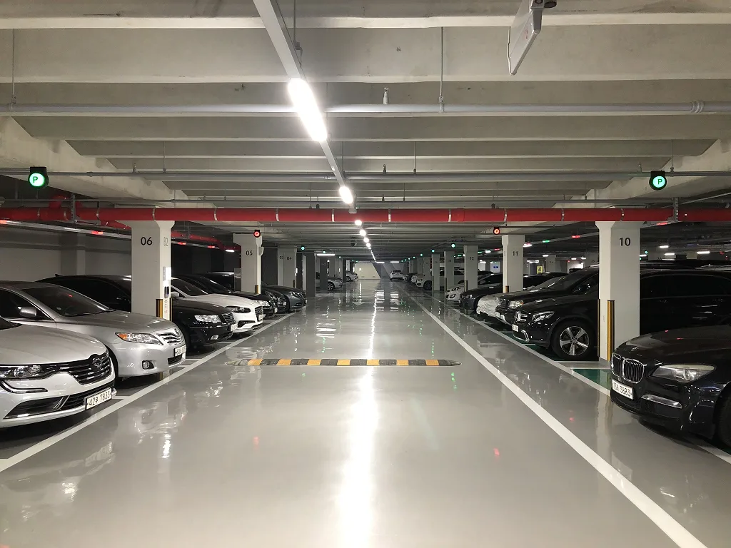 Có đủ chỗ đậu ôtô và xe máy tại chung cư Tây Hà Tower quận Nam Từ Liêm không?