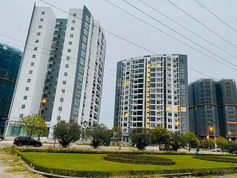 Có đủ chỗ đậu ôtô và xe máy tại chung cư Le Grand Jardin quận Long Biên không?