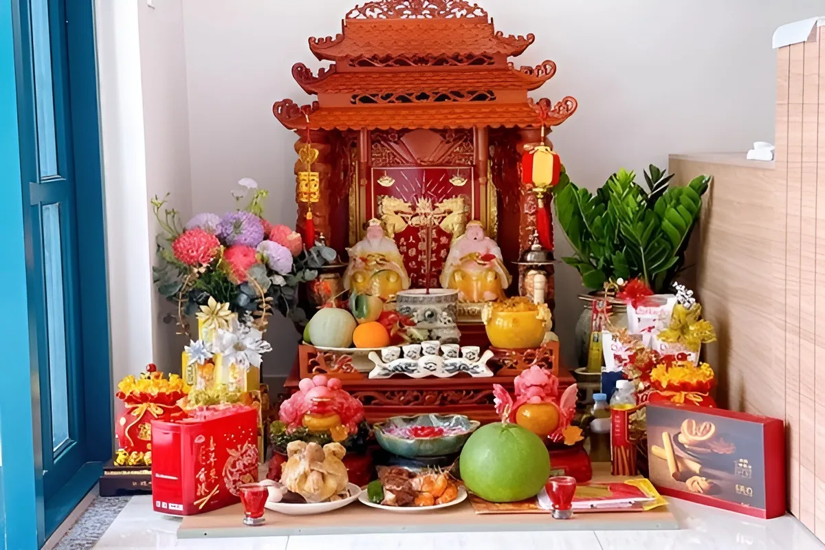 Nữ tuổi Tân Dậu nên đặt bàn thờ Thần Tài hướng nào hút tài lộc?