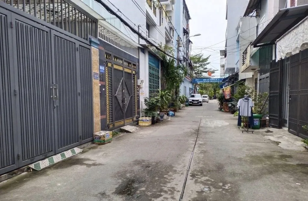 Bán 2 căn chung cư giá rẻ để mua nhà mặt đất trong ngõ: Nên hay không nên?