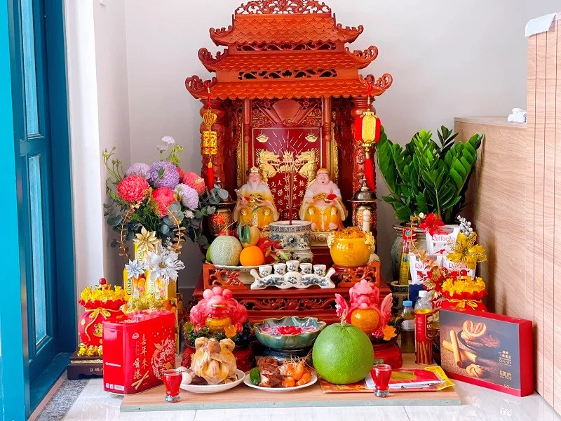 Nữ tuổi Mậu Thìn nên đặt bàn thờ Thần Tài hướng nào hút tài lộc?