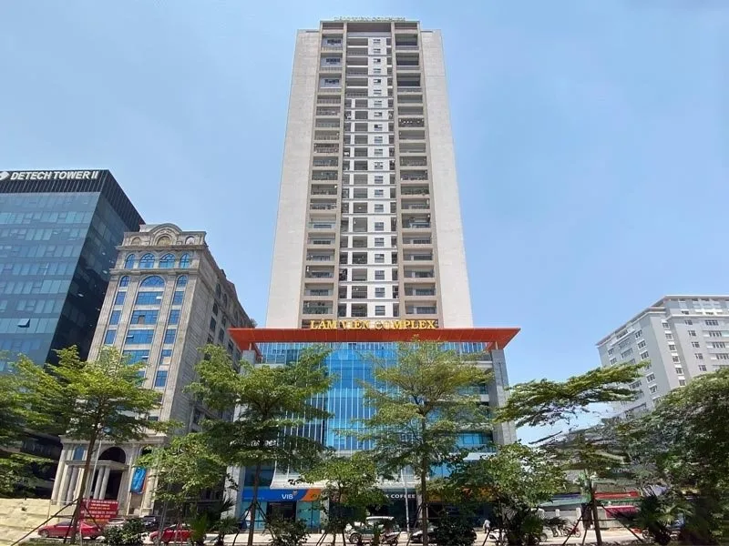 Có đủ chỗ đậu ô tô và xe máy tại AZ Lâm Viên Complex không?