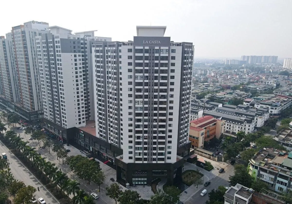 So sánh giá bán căn hộ dự án La Casta Tower và FLC Star Tower