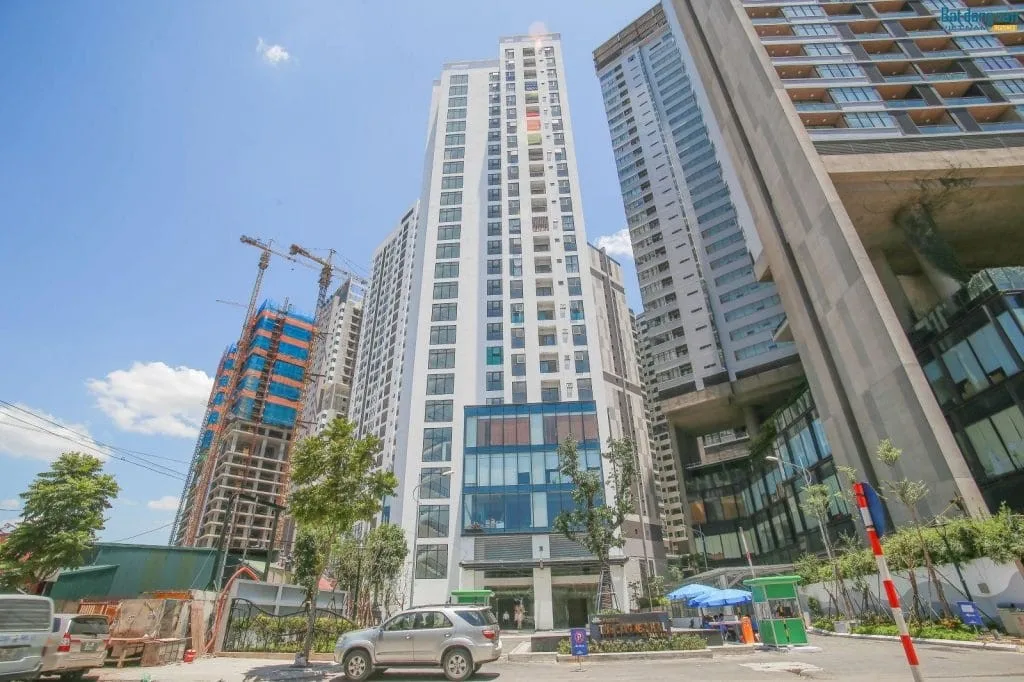 So sánh giá bán căn hộ dự án Mỹ Đình Plaza và The Garden Hill
