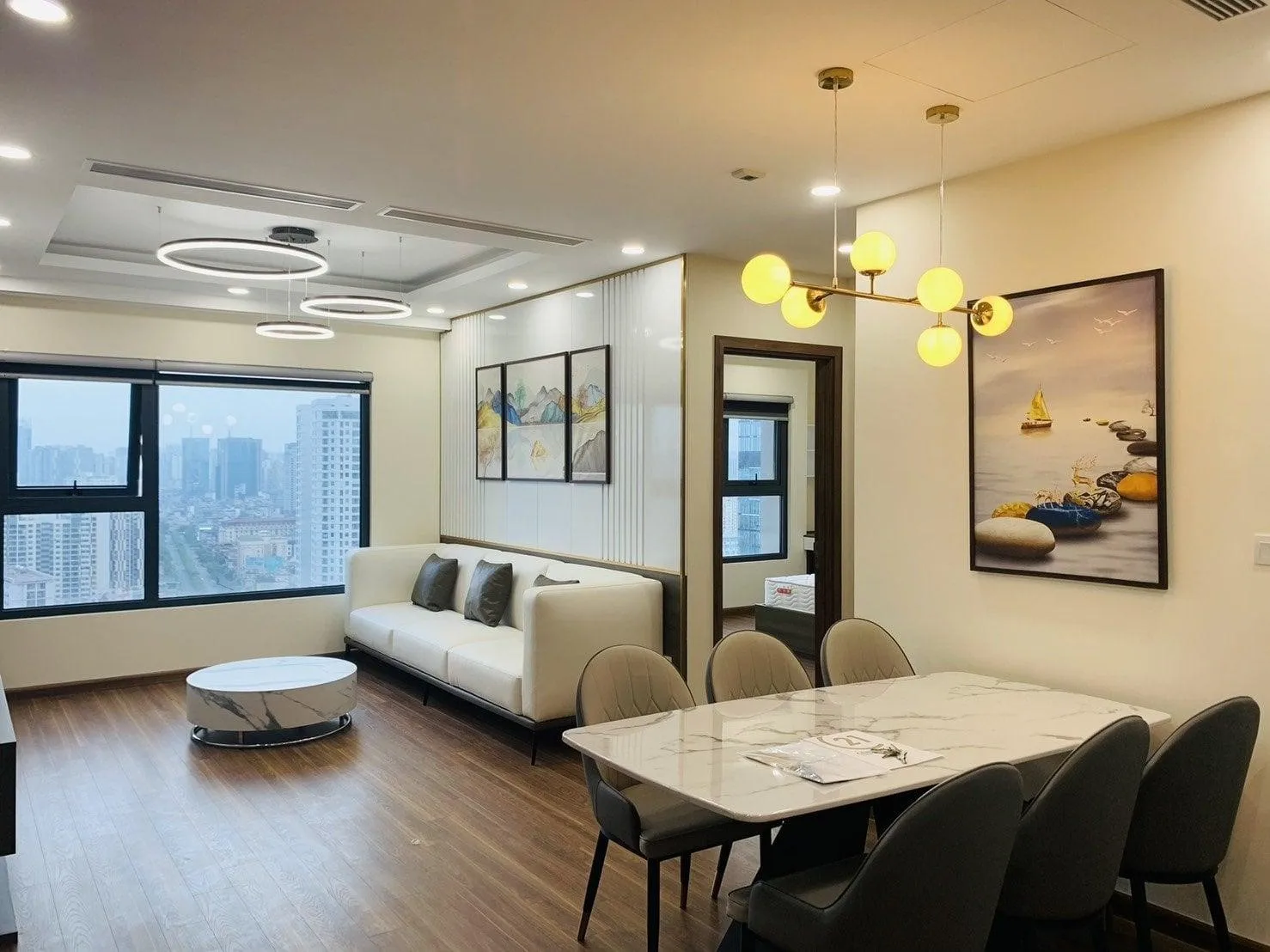 So sánh giá bán căn hộ dự án Hồ Gươm Plaza và Booyoung Vina