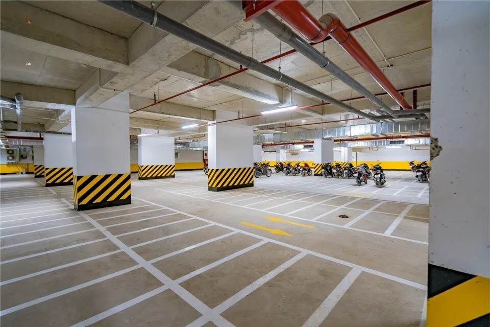 Có đủ chỗ đậu ôtô và xe máy tại chung cư Roman Plaza quận Nam Từ Liêm không?