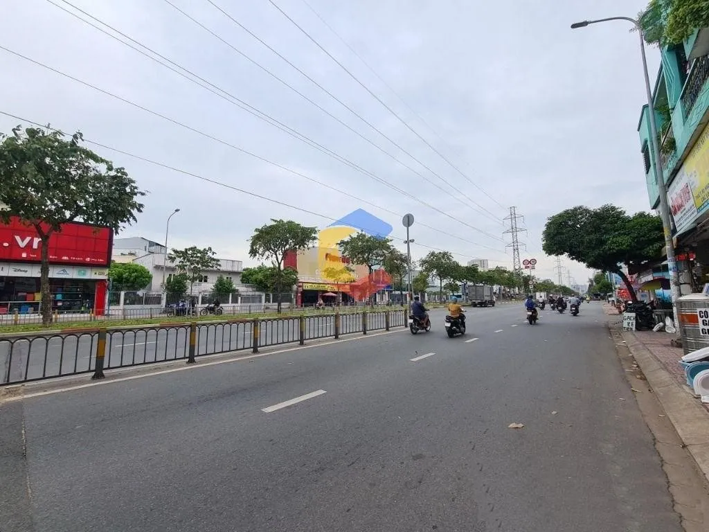 Giá bán nhà riêng đường Kinh Dương Vương, Quận 6, TP. HCM hiện tại là bao nhiêu?