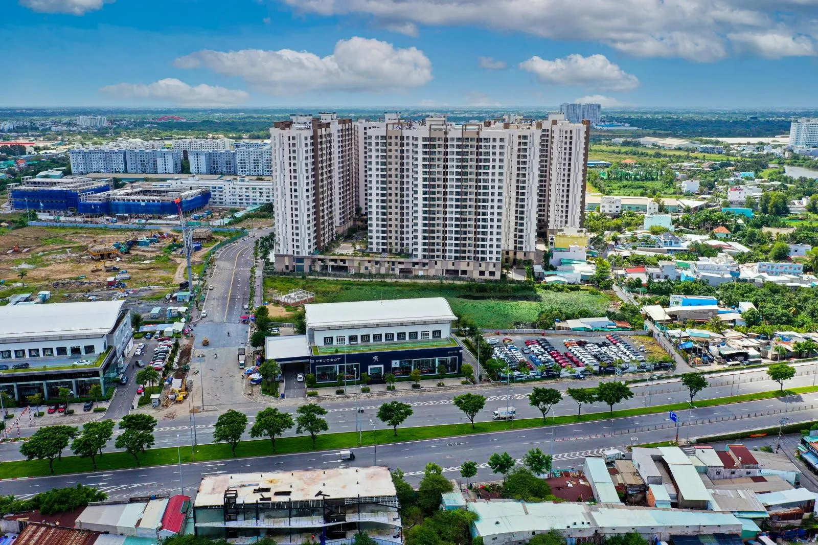 Giá bán nhà riêng đường Chợ Lớn, Quận 6, TP. HCM hiện tại là bao nhiêu?