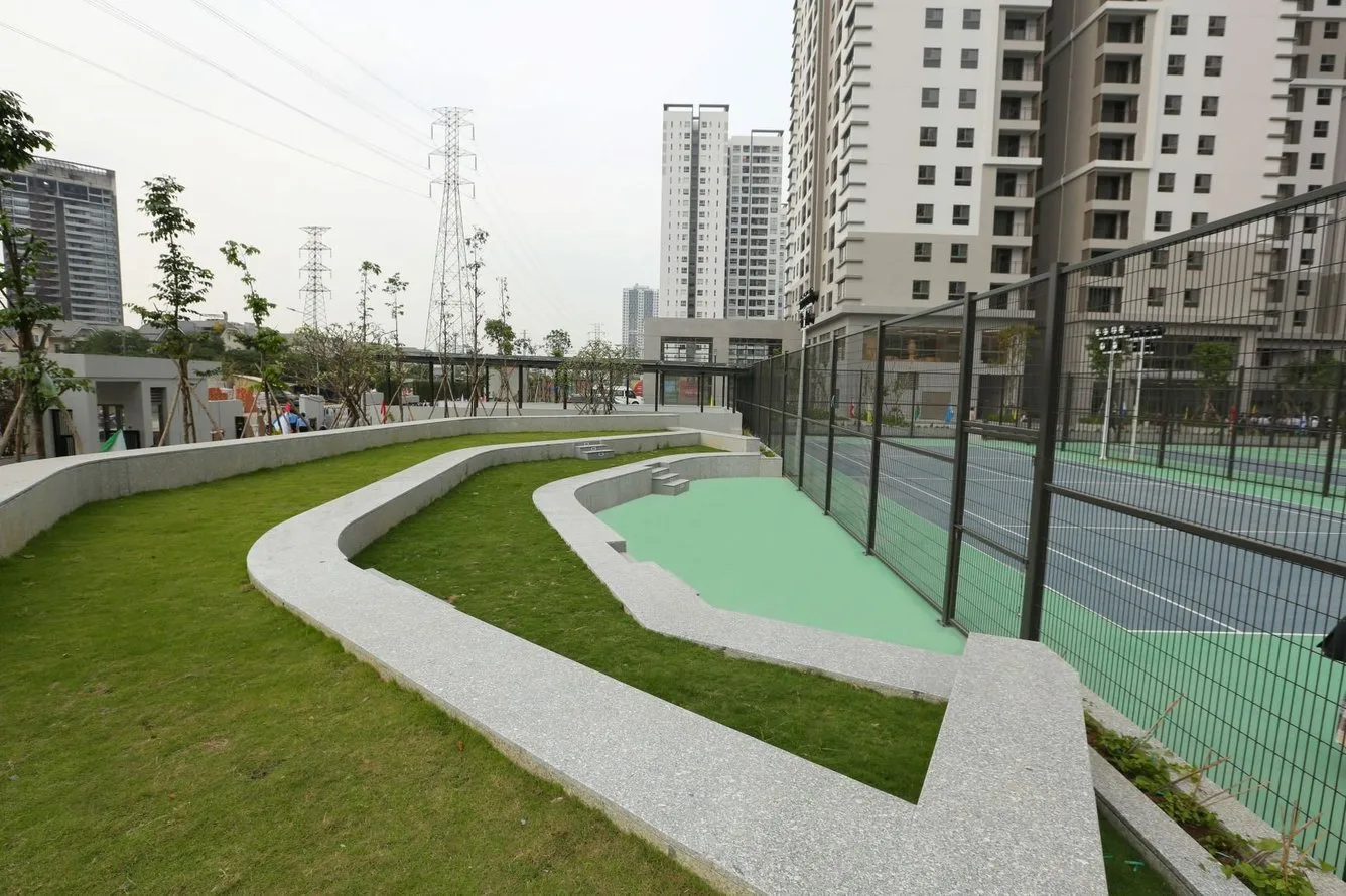 Có đủ chỗ đậu ôtô và xe máy chung cư Saigon South Residences huyện Nhà Bè không?