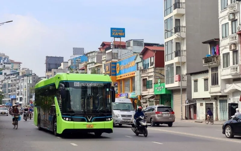 Có những tuyến xe bus nào đi qua chung cư Imperia Garden?