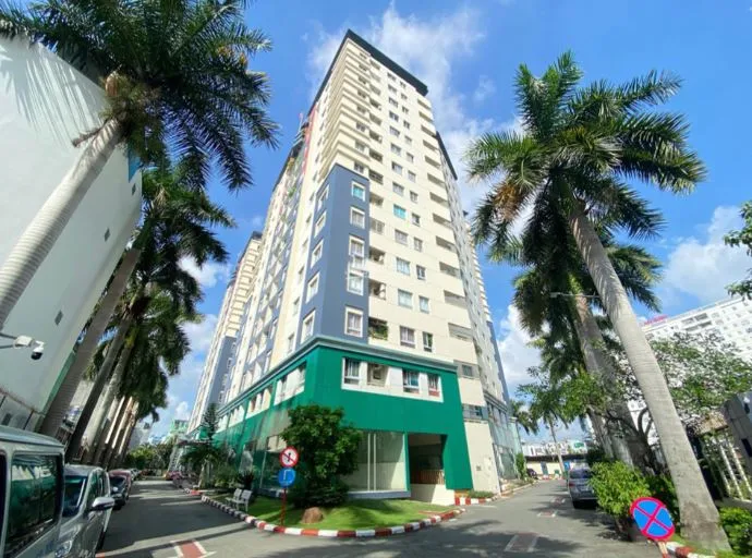 Có đủ chỗ đậu ôtô và xe máy chung cư Sacomreal - 584 quận Tân Phú không?