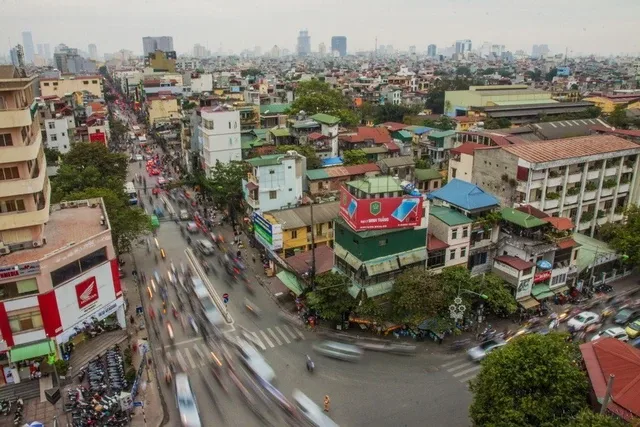 Nhà mặt ngõ cách đường Khâm Thiên 100m, quận Đống Đa có giá bán bao nhiêu?