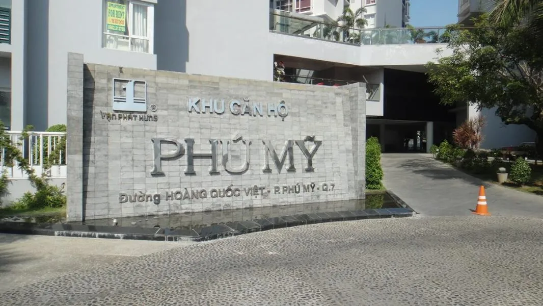 Có đủ chỗ đậu ôtô và xe máy chung cư Mỹ Phú Apartment Quận 7 không?