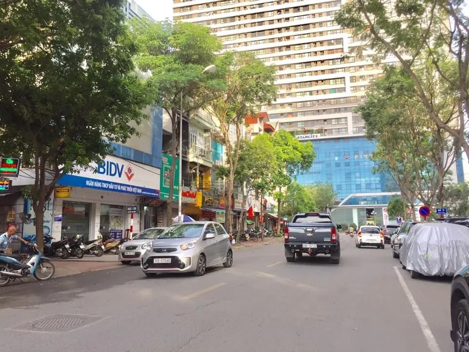 Nhà mặt phố tại phố Vũ Tông Phan, quận Thanh Xuân có giá bán bao nhiêu? 
