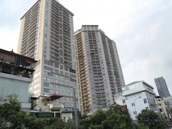 Có đủ chỗ đậu ôtô và xe máy chung cư Sky City Tower quận Đống Đa không?