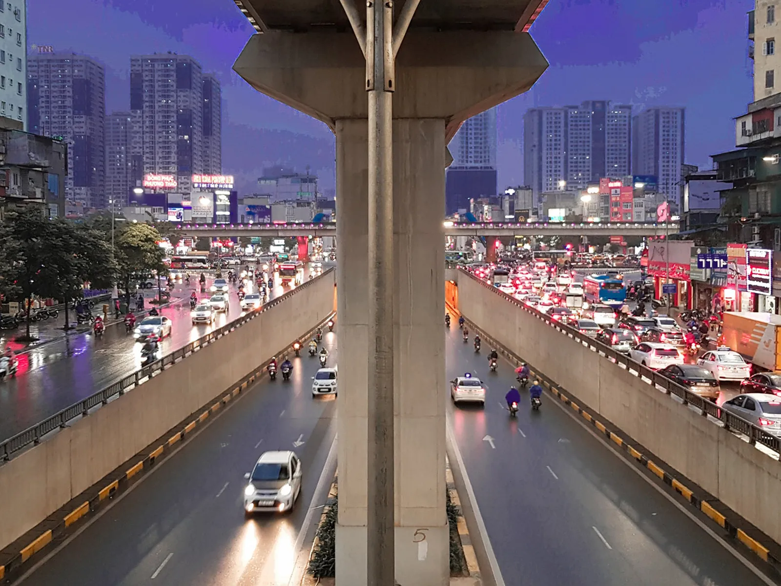 Nhà mặt phố tại phố Nguyễn Hiền, quận Hai Bà Trưng có giá bán bao nhiêu?