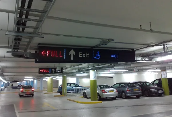 Có đủ chỗ đậu ôtô và xe máy chung cư Tân Phước Plaza Quận 11 không?
