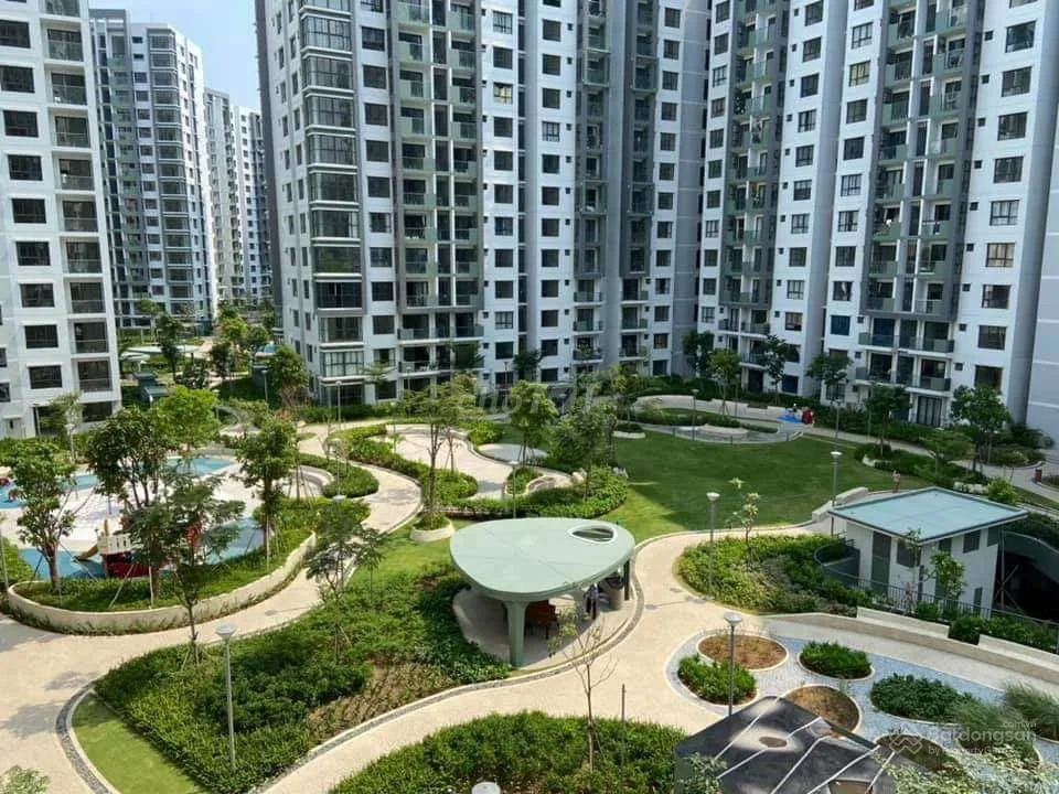 Có đủ chỗ đậu ô tô và xe máy chung cư Celadon City Quận Tân Phú không?
