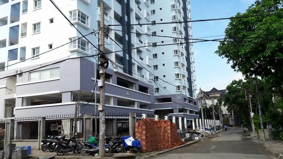 Có đủ chỗ đậu ôtô và xe máy chung cư Full House Quận Bình Tân không?