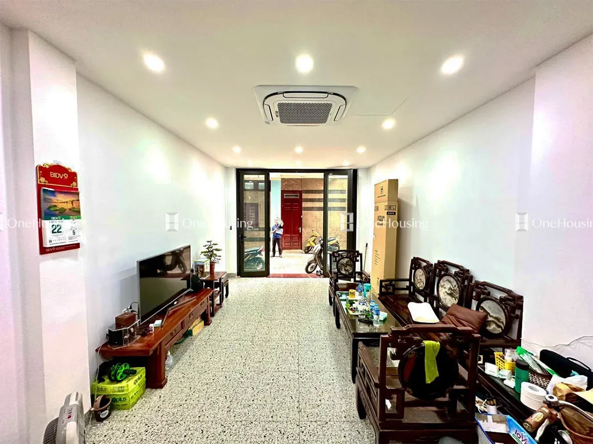 Mua bán nhà đất 7 - 8 tầng, giá từ 10 - 15 tỷ khu vực quận Thanh Xuân