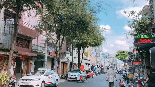 Nhà mặt phố tại đường Hồng Lĩnh, quận 10 có giá bán bao nhiêu?