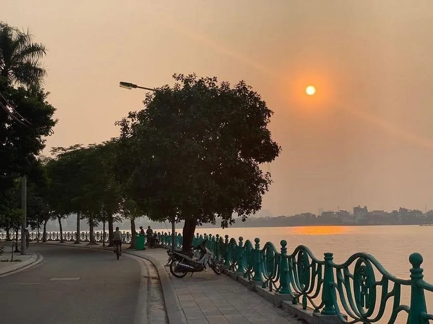 Nhà riêng gần chợ Nhật Tân, quận Tây Hồ có giá bán bao nhiêu?