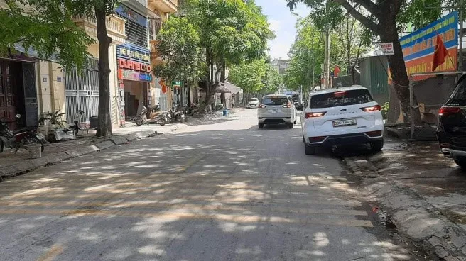 Giá bán nhà riêng, nguyên căn đường Tây Trà, quận Hoàng Mai hiện tại là bao nhiêu?