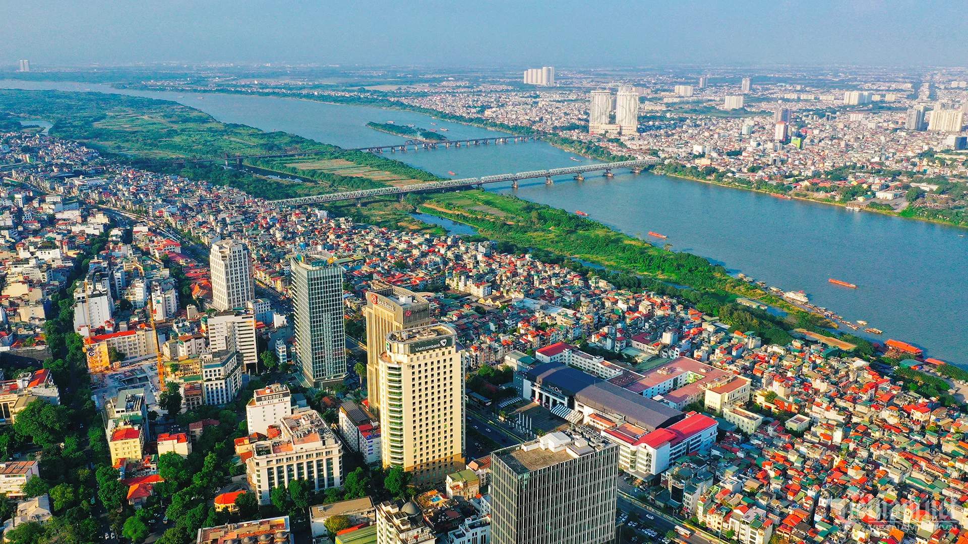 Nhà riêng gần chợ Hàng Da, quận Hoàn Kiếm có giá bán bao nhiêu?