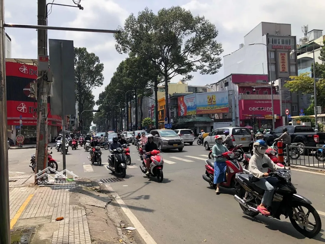 Nhà mặt phố tại đường 3 tháng 2, quận 10 có giá bán bao nhiêu?