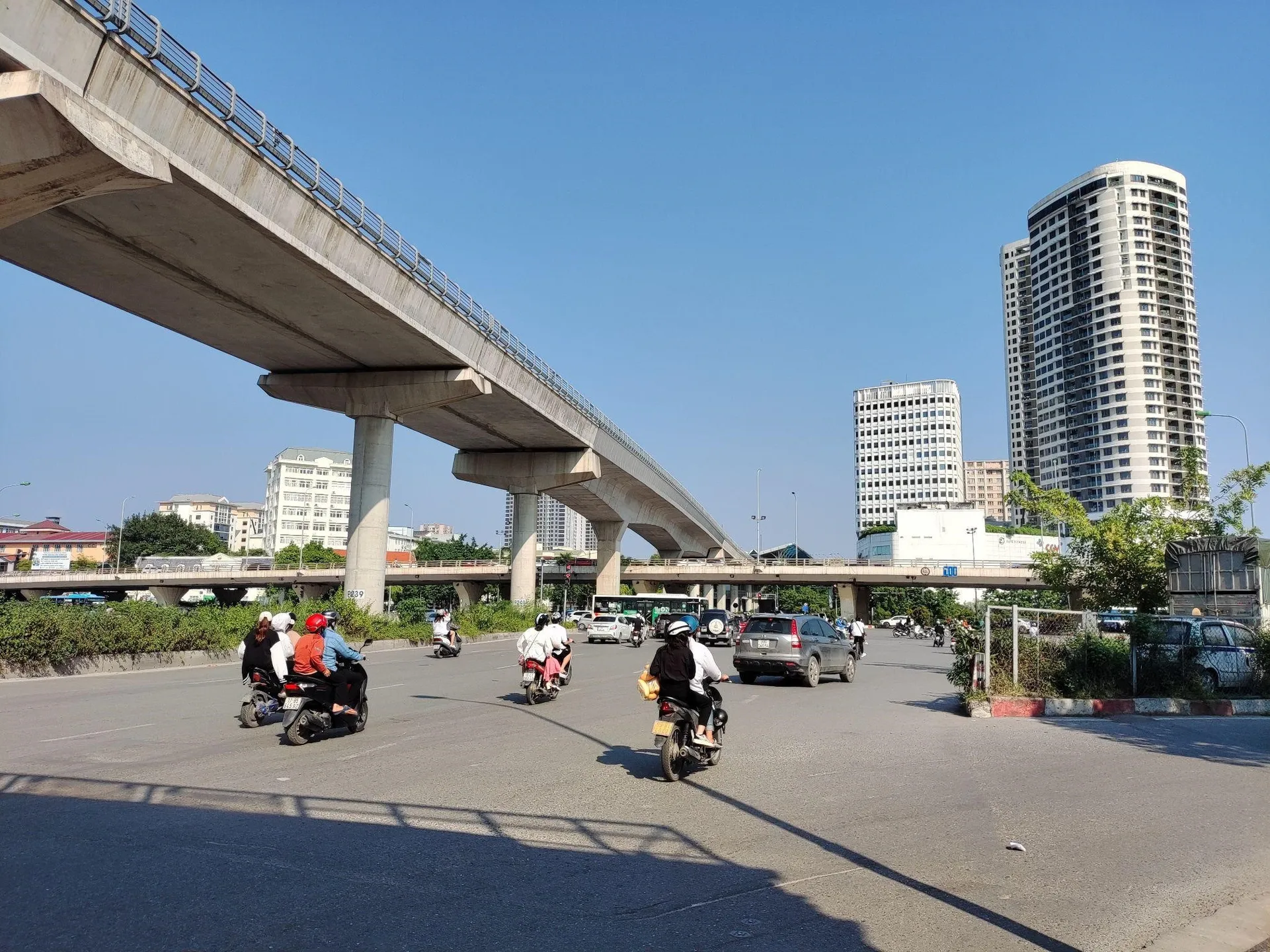 Giá bán nhà riêng, nguyên căn đường Hồ Tùng Mậu, quận Nam Từ Liêm hiện tại là bao nhiêu?