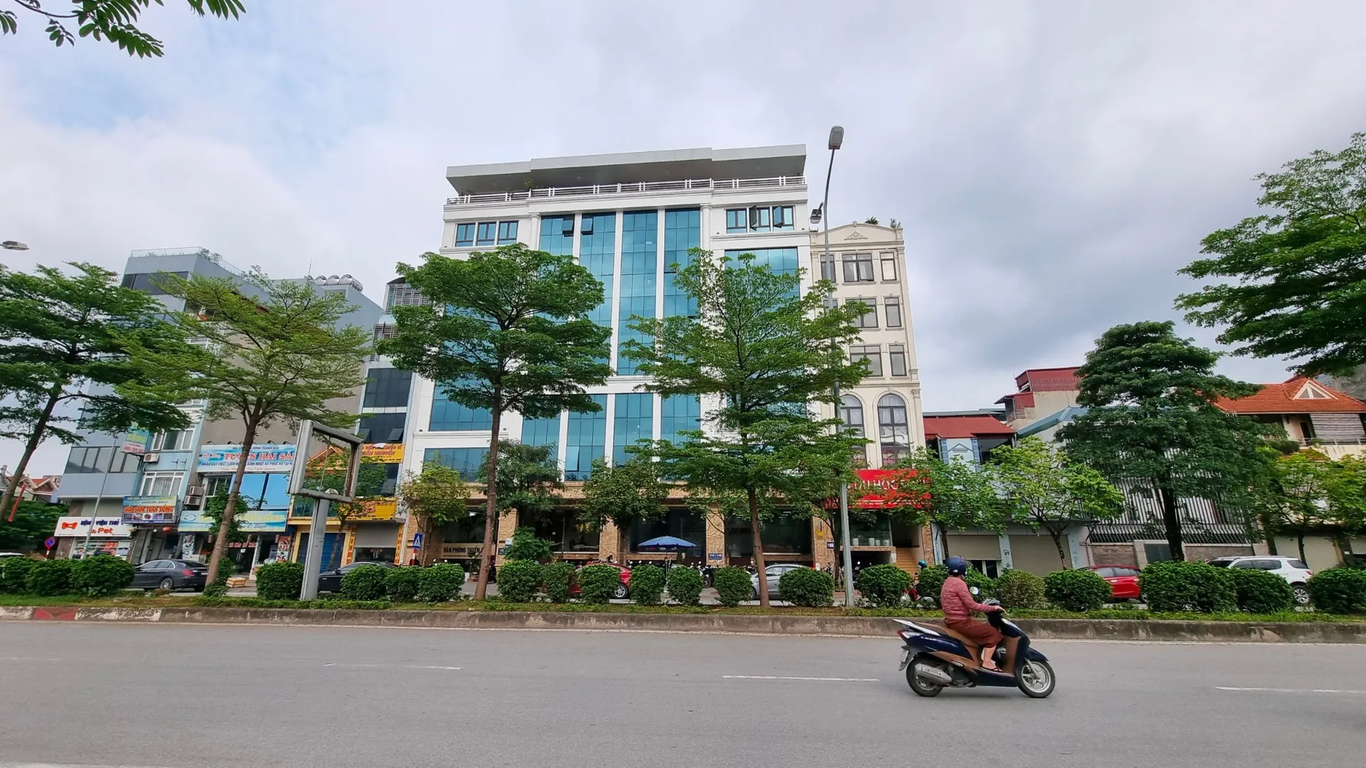Giá thuê phòng trọ, nhà trọ gần Học viện Tư Pháp đang là bao nhiêu?