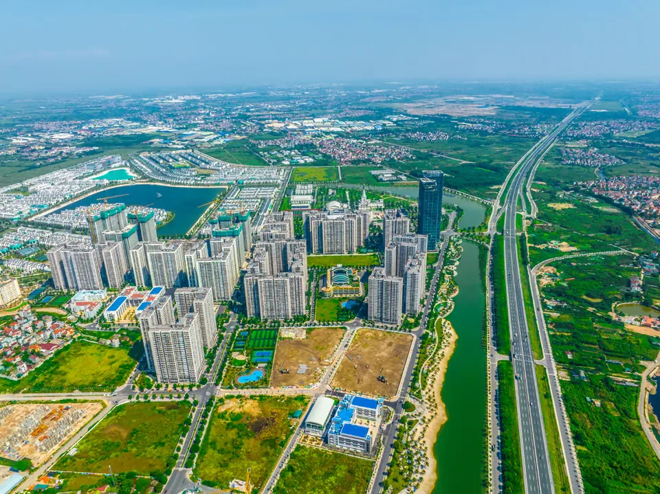 Địa điểm tiến hành thủ tục nhập khẩu với hộ gia đình mua nhà đất tại phố Hà Văn Chúc, quận Long Biên