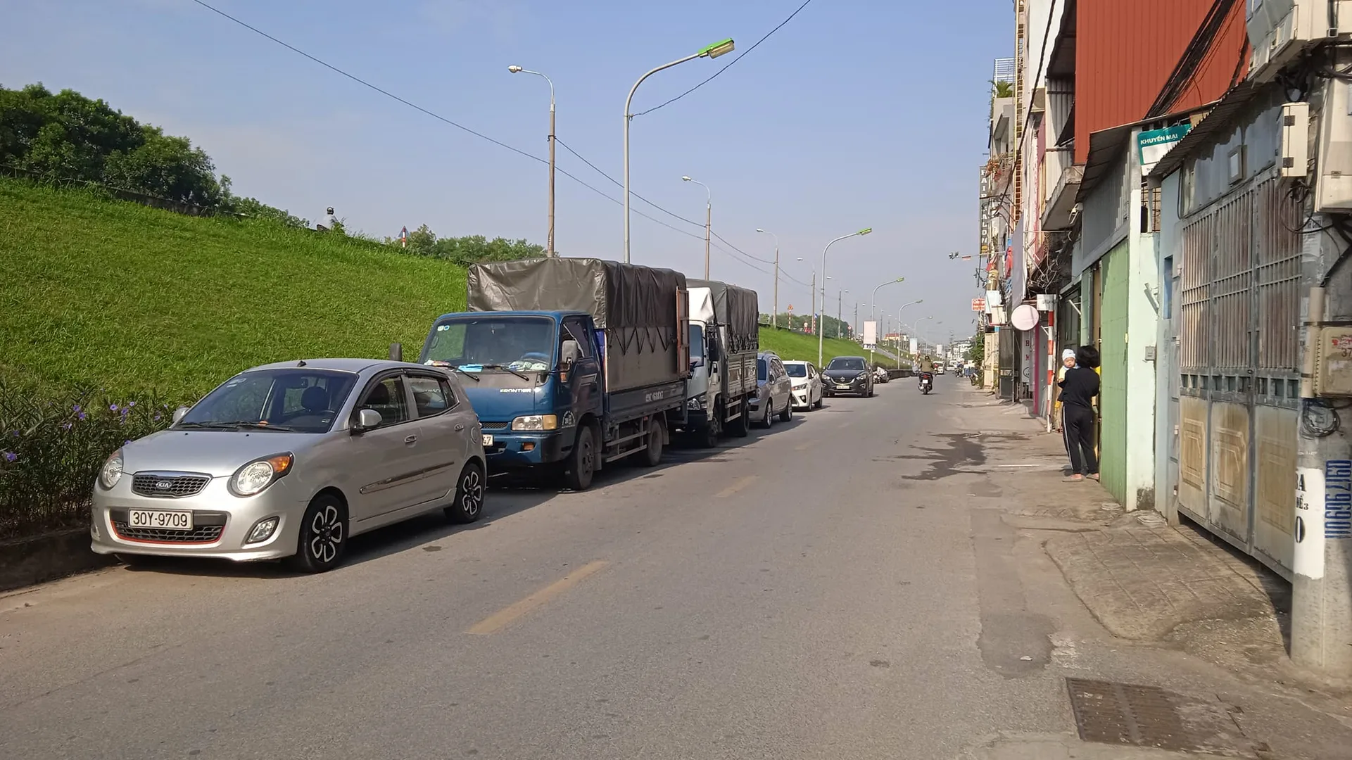 Địa điểm tiến hành thủ tục nhập khẩu với hộ gia đình mua nhà đất tại đường Lâm Du, quận Long Biên