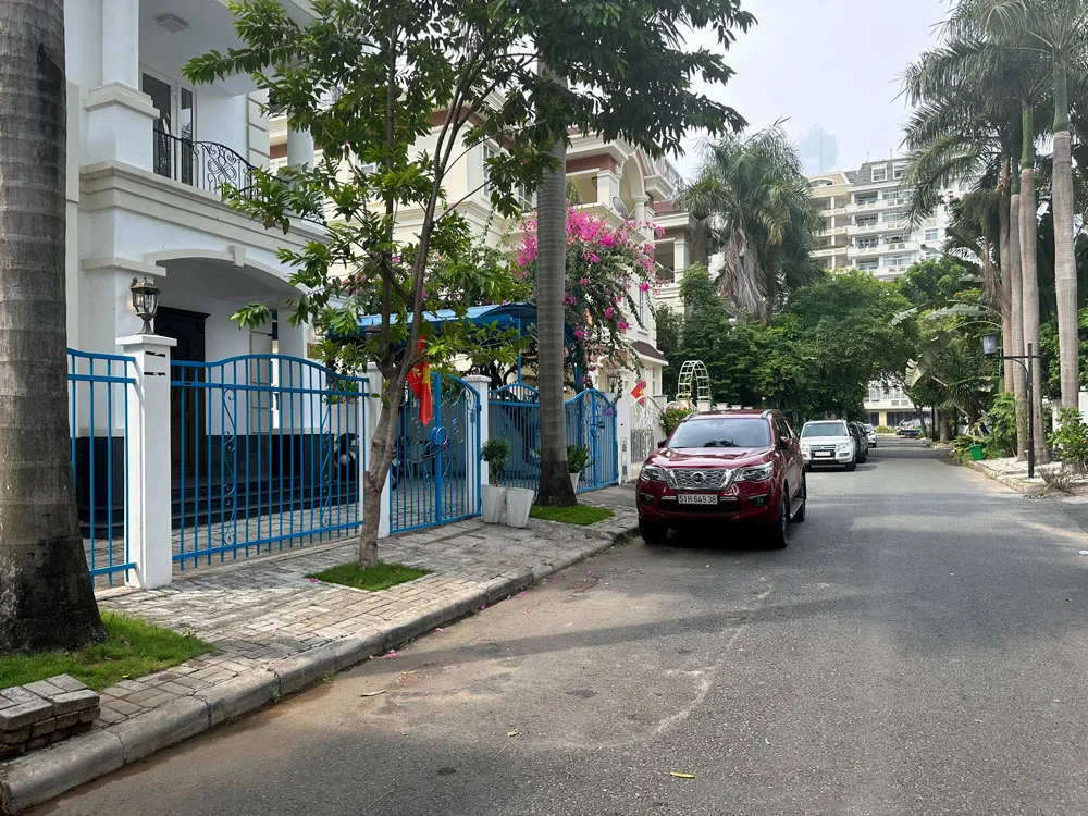 Giá bán nhà riêng đường 23, Quận 7, TP. HCM hiện tại là bao nhiêu?