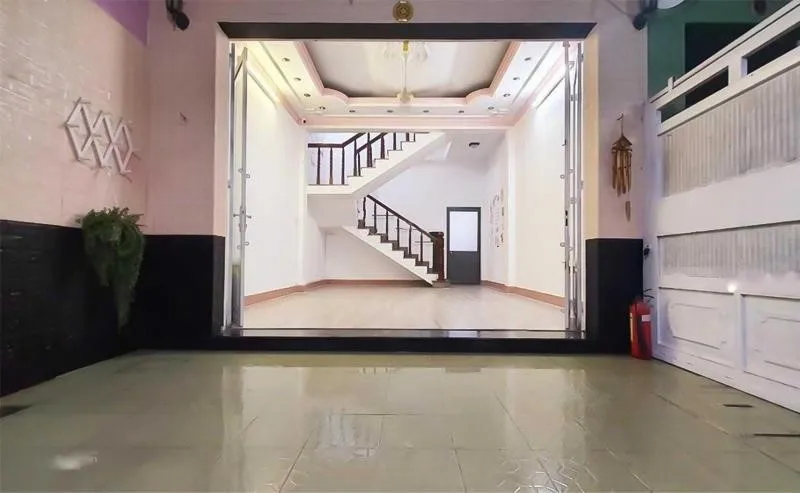 Nhà riêng gần chợ Đakao, quận 1 có giá bán bao nhiêu?