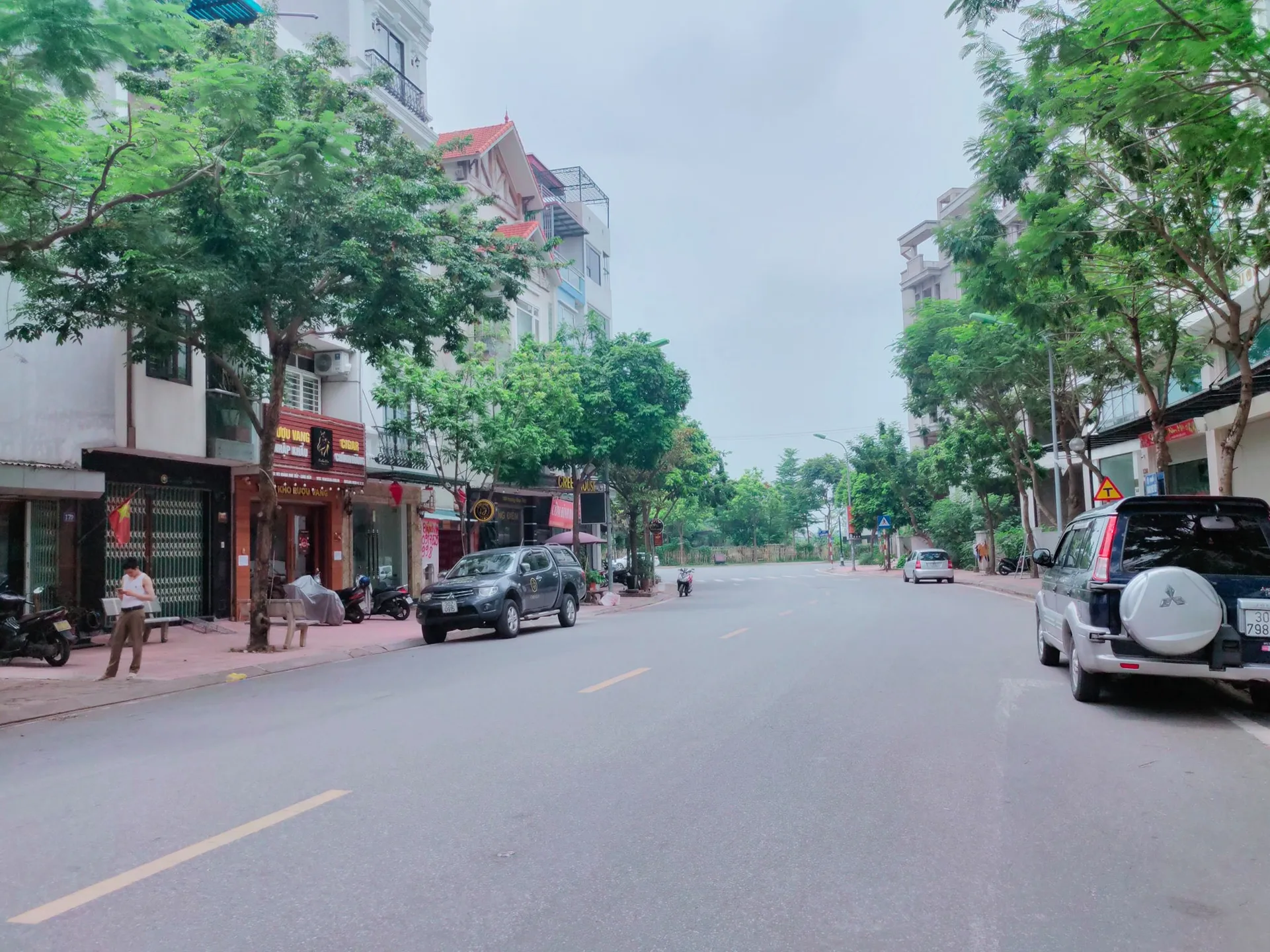 Mua nhà đất tại phố Lâm Hạ, quận Long Biên thì tiến hành thủ tục nhập khẩu ở đâu?