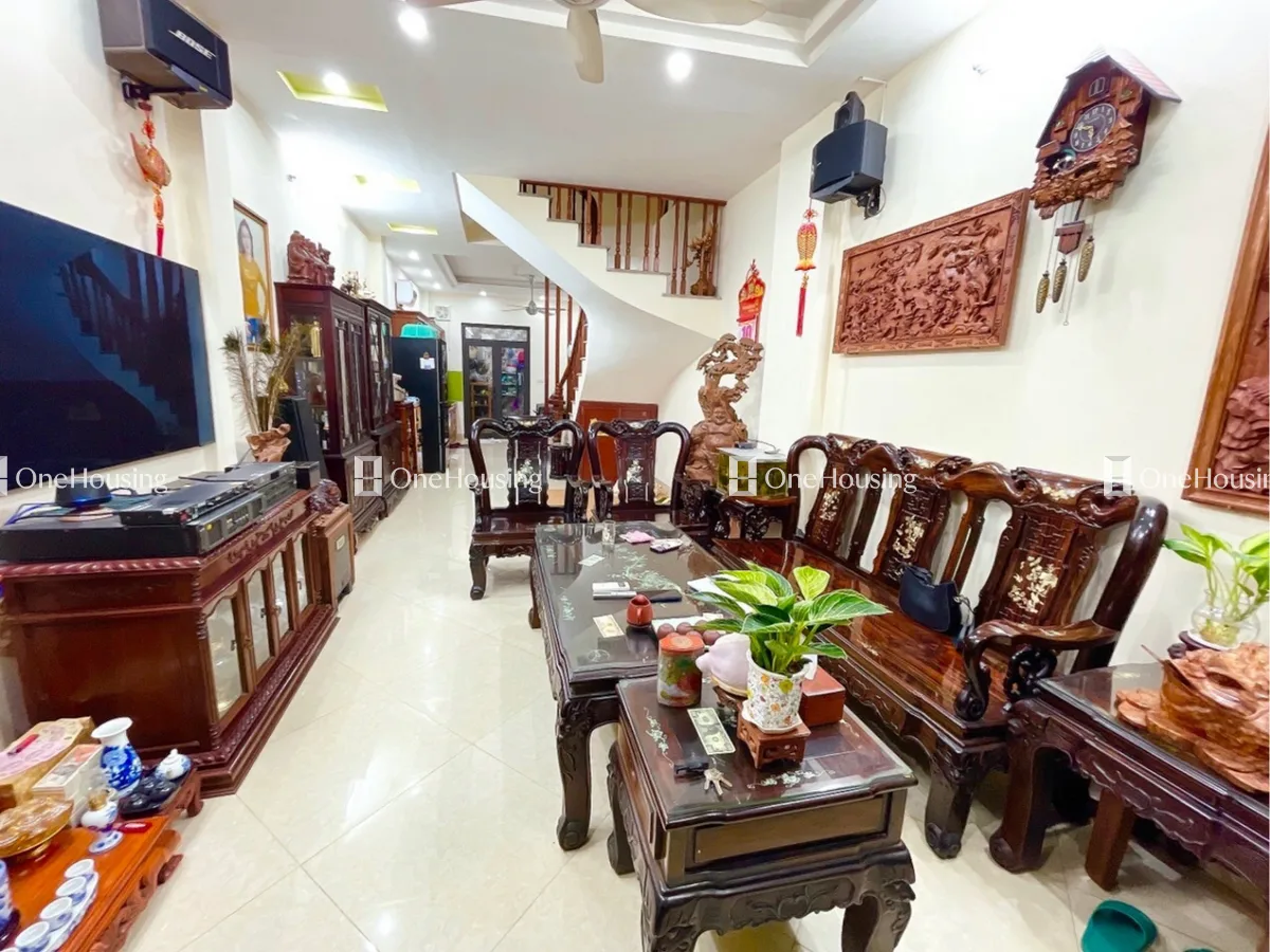 Nhà nguyên căn hướng Nam quận Tây Hồ đang bán bao nhiêu?