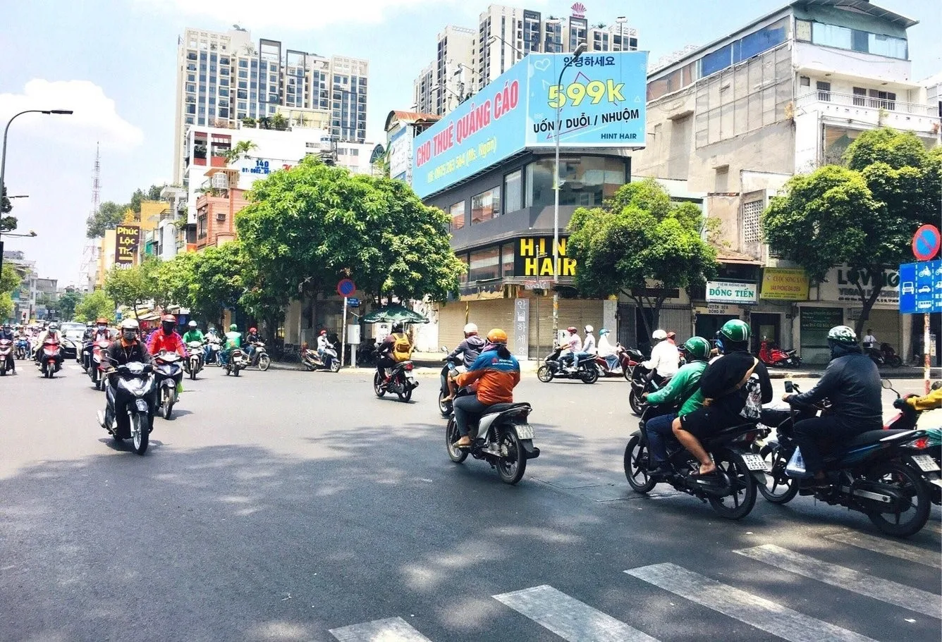 Địa điểm làm thủ tục nhập khẩu đối với hộ gia đình mua nhà đất tại đường Cao Thắng, quận 10
