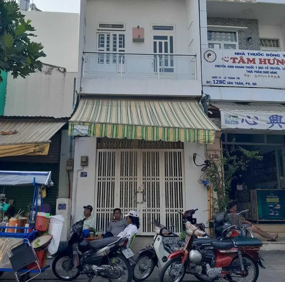 Nhà mặt phố đường Văn Thân, Quận 6 hiện có giá bao nhiêu?